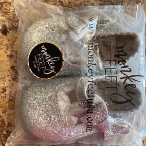 Monkey feet 6-12 months new silver glitter Kenzie